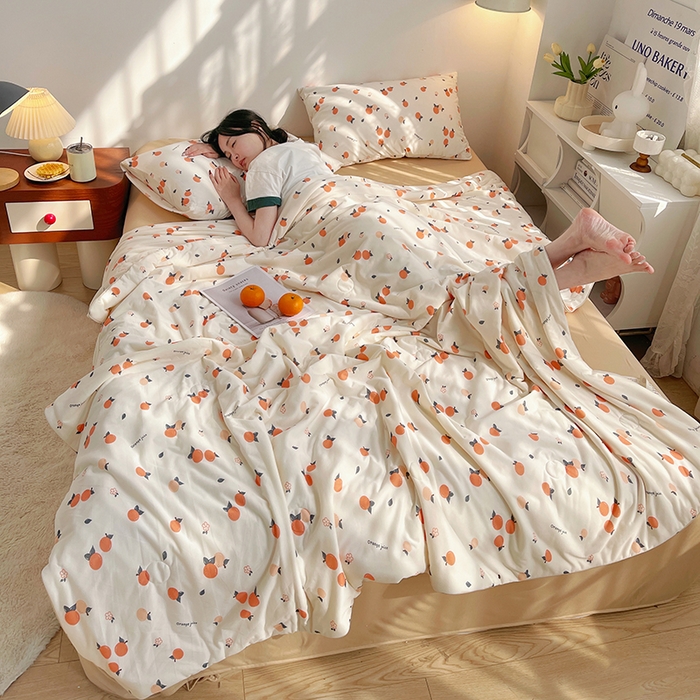 91家纺网 家纺一手货源 找家纺 简爱 2025新款A类针织棉大豆纤维夏被 橙心如意