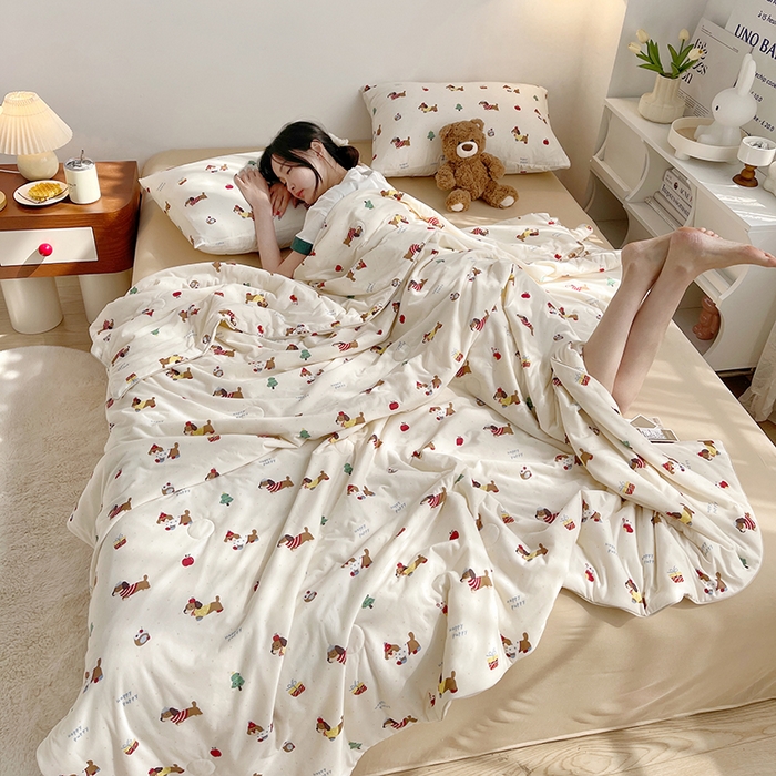 91家纺网 家纺一手货源 找家纺 简爱 2025新款A类针织棉大豆纤维夏被 腊肠狗