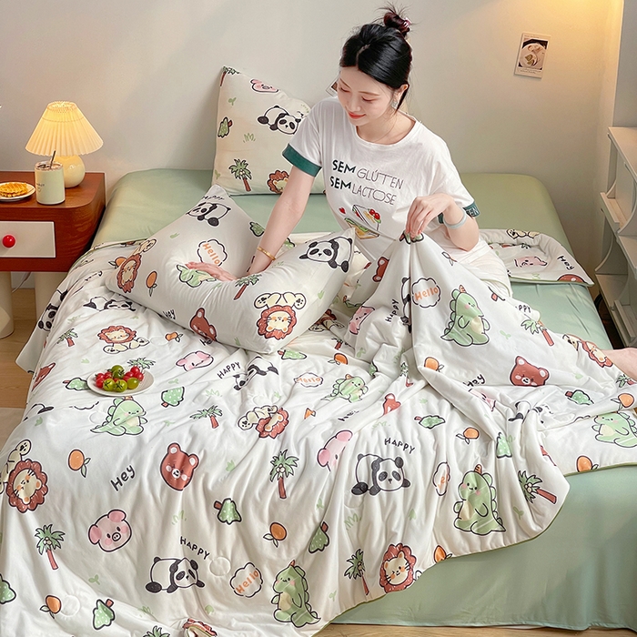 91家纺网 家纺一手货源 找家纺 简爱 2025新款A类针织棉大豆纤维夏被 卡通世界