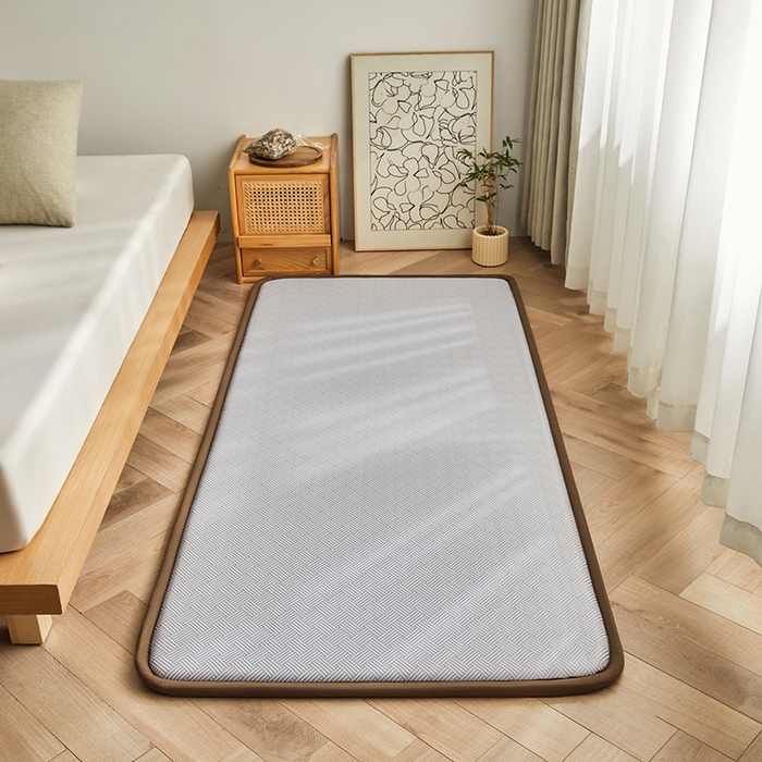 91家纺网 家纺一手货源 找家纺 迪乐妮 2025新款抑菌冰丝地垫床垫爬爬垫-小床图 抑菌冰丝垫饼干花-灰