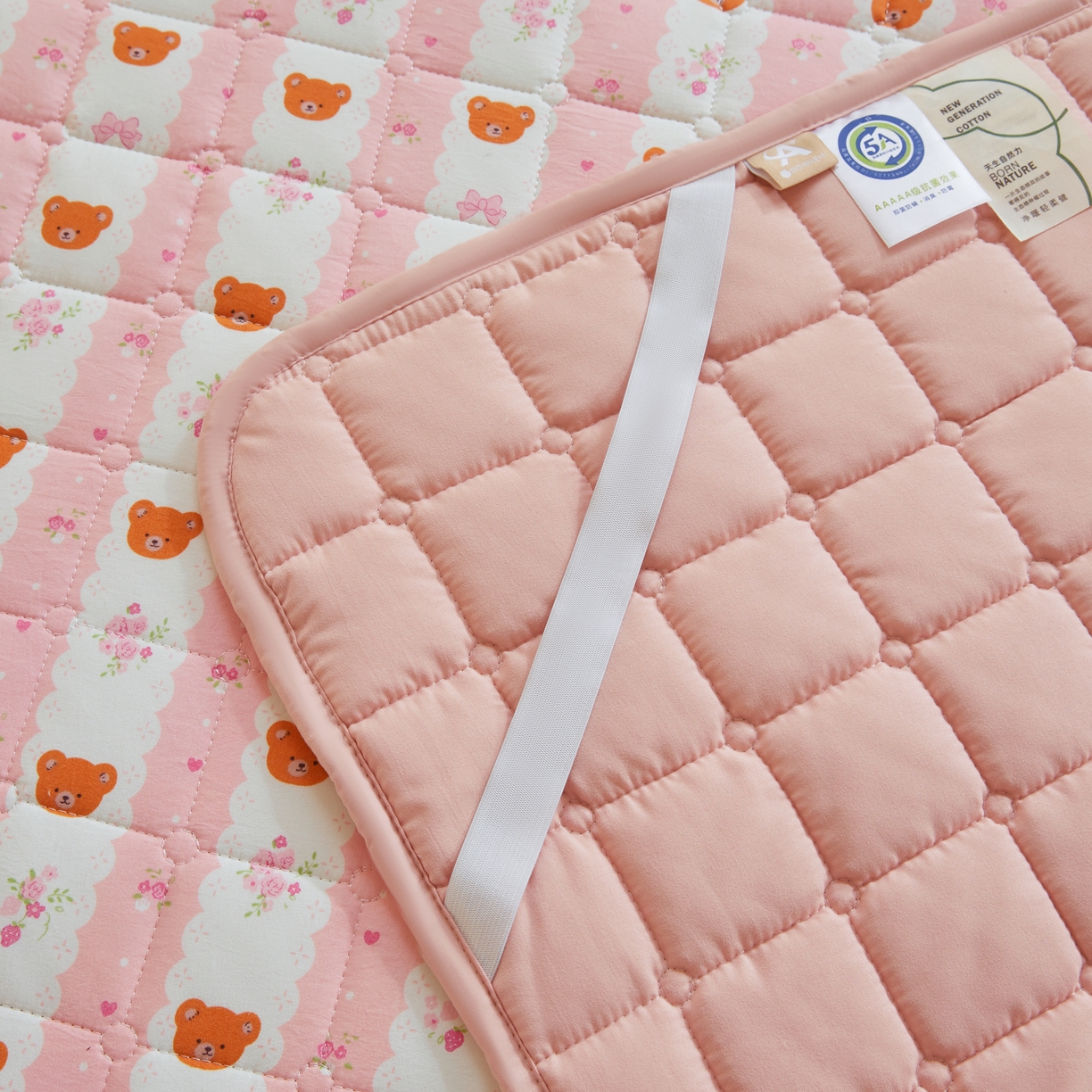 91家纺网 家纺一手货源 找家纺 魅图家纺 2025新款A类云朵棉抗菌棉花床护垫 花恋小熊