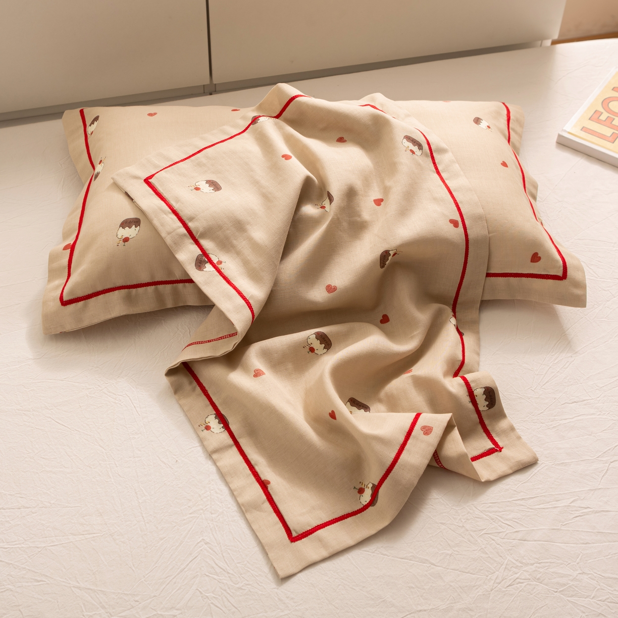 91家纺网 家纺一手货源 找家纺 萌番宝 2025新款A类全棉纯棉水洗双层纱卡通儿童单枕套信封枕单枕套 枕套单件 小蛋糕