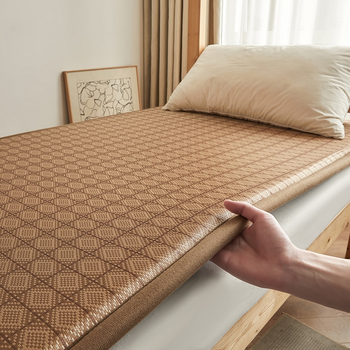 91家纺网 家纺一手货源 找家纺 迪乐妮 2025新款抑菌冰丝地垫床垫爬爬垫-小床图 抑菌冰丝垫罗马格-咖