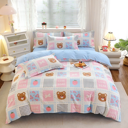 91家纺网 家纺一手货源 找家纺 牧笛缘家纺 2025新款全棉12868四件套 奶油熊