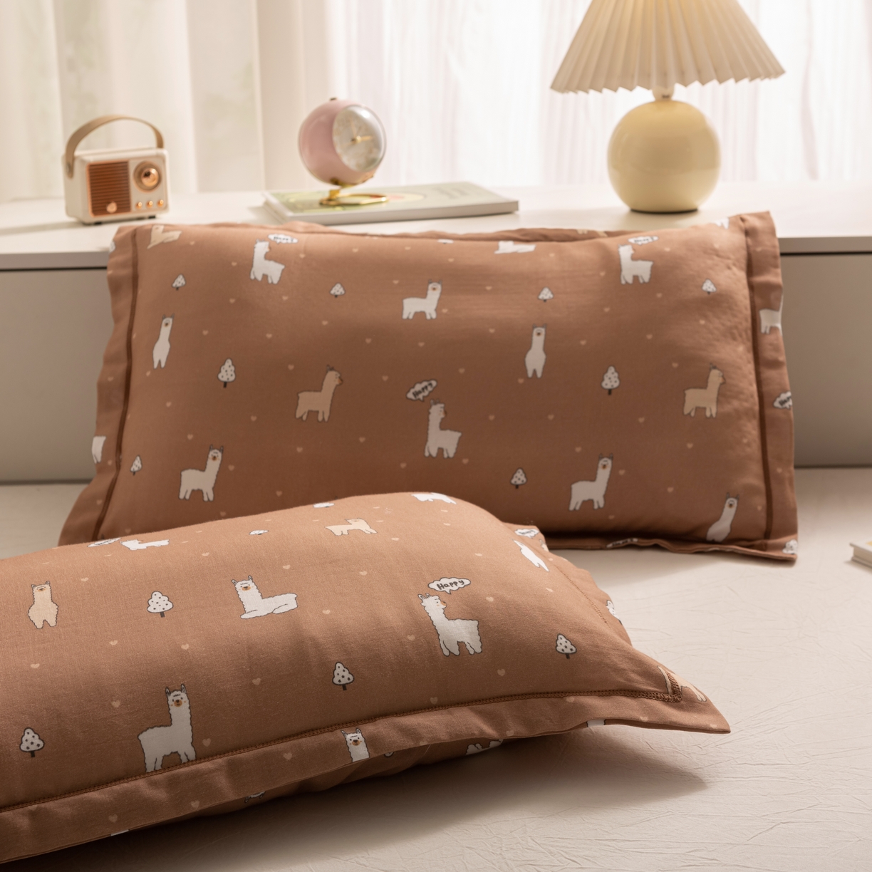 91家纺网 家纺一手货源 找家纺 萌番宝 2025新款A类全棉纯棉水洗双层纱卡通儿童单枕套信封枕单枕套 枕套单件 羊驼咖