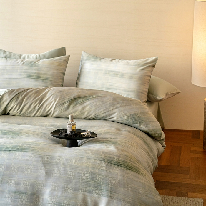 91家纺网 家纺一手货源 找家纺 沐晴家纺 2025春夏新款纯色数码印花60兰精天丝四件套 卡西纳-绿