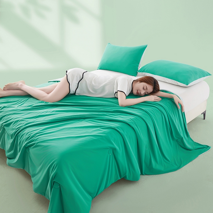 91家纺网 家纺一手货源 找家纺 迪乐妮 2025新款云母凉感夏凉被 西瓜绿