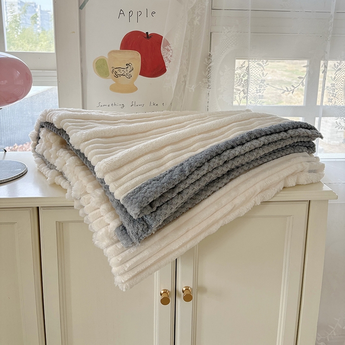 91家纺网 家纺一手货源 找家纺 潮邦创意家居2025新款云朵绒灰边舒绵云朵毯 灰边舒绵云朵毯-白色