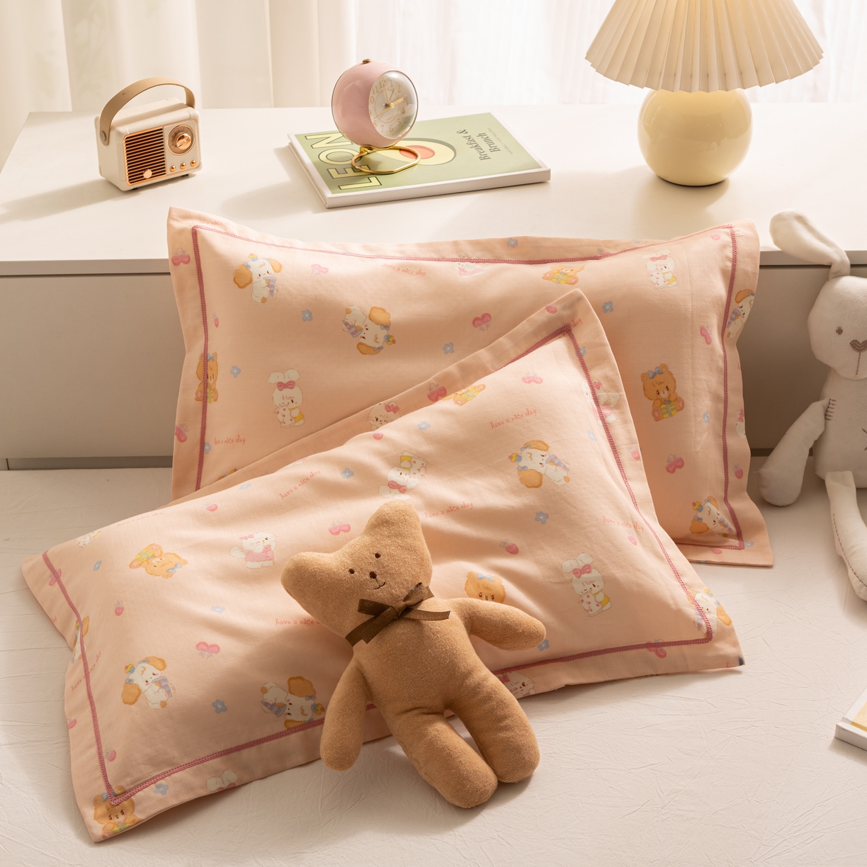 91家纺网 家纺一手货源 找家纺 萌番宝 2025新款A类全棉纯棉水洗双层纱卡通儿童单枕套信封枕单枕套 枕套单件 兔小熊