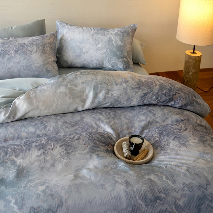 91家纺网 家纺一手货源 找家纺 沐晴家纺 2025春夏新款纯色数码印花60兰精天丝四件套 望川-蓝