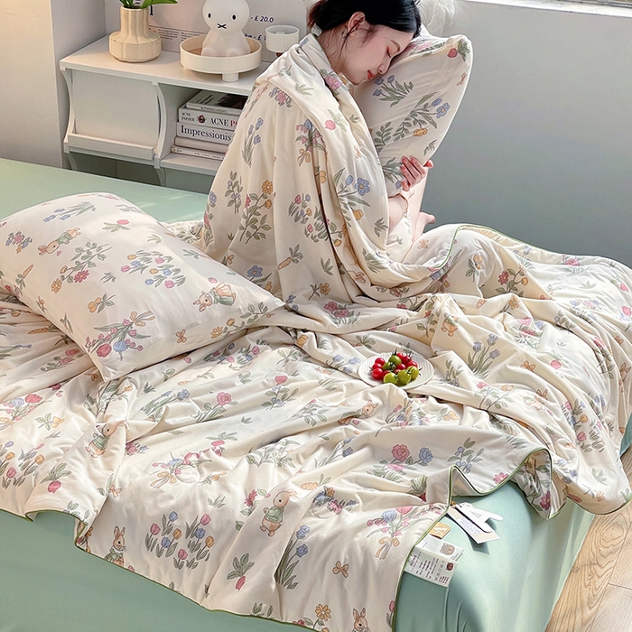 91家纺网 家纺一手货源 找家纺 简爱 2025新款A类针织棉大豆纤维夏被 秘密花园