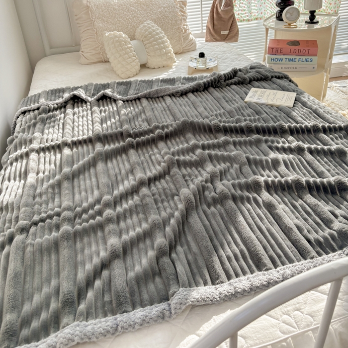 91家纺网 家纺一手货源 找家纺 潮邦创意家居2025新款云朵绒灰边舒绵云朵毯 灰边舒绵云朵毯-灰色