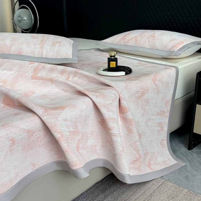 91家纺网 家纺一手货源 找家纺 小萌虎 小萌虎 2025新款PE高分子乙纶提花凉感凉席床席款床笠款 山溪-粉（床席款）