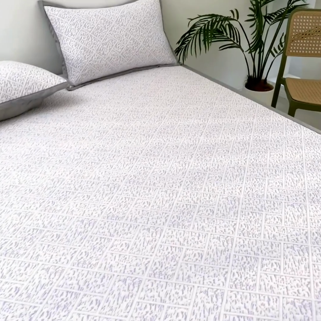 91家纺网 家纺一手货源 找家纺 鑫姿席业 2025新款A类凉感冰豆豆席 雅致床席款-冰紫