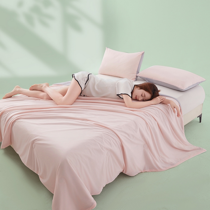 91家纺网 家纺一手货源 找家纺 迪乐妮 2025新款云母凉感夏凉被 奶茶粉