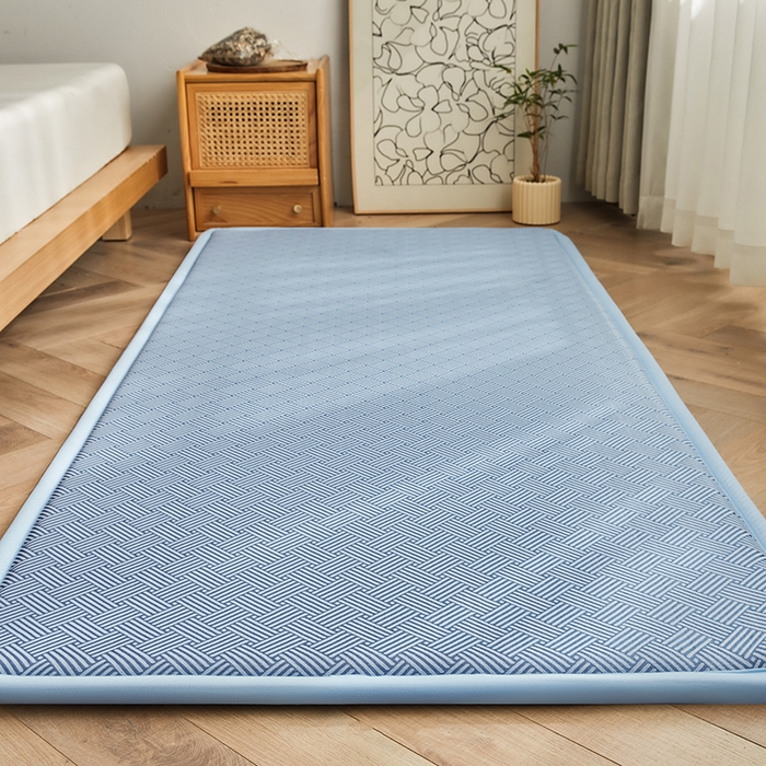 91家纺网 家纺一手货源 找家纺 迪乐妮 2025新款抑菌冰丝地垫床垫爬爬垫-小床图 抑菌冰丝垫饼干花-蓝