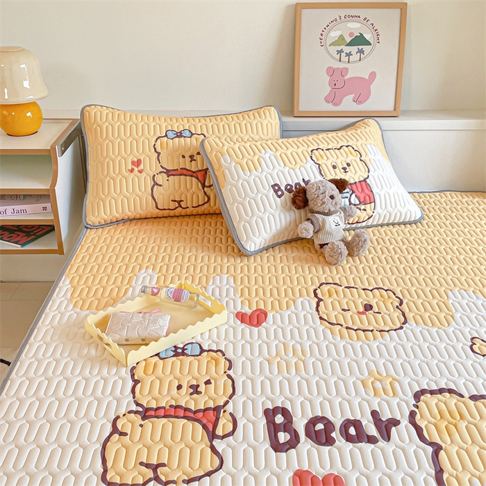 91家纺网 家纺一手货源 找家纺 布卢姆床垫 2025新款A类大版数码凉感丝乳胶凉席 蛋糕熊