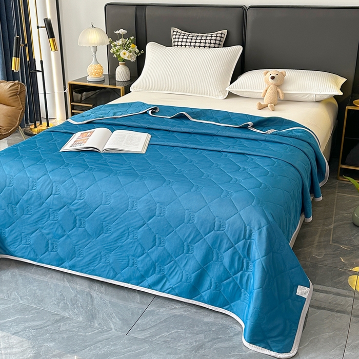 91家纺网 家纺一手货源 找家纺 爱洛家纺 2025新款A类凉感丝夏被被子被芯 梦幻蓝