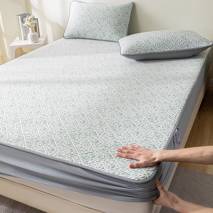 91家纺网 家纺一手货源 找家纺 鑫姿席业 2025新款A类凉感冰豆豆席 雅致床笠款-冰豆绿