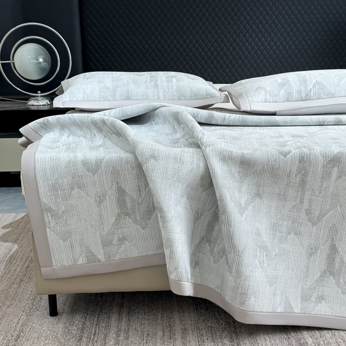 91家纺网 家纺一手货源 找家纺 小萌虎 小萌虎 2025新款PE高分子乙纶提花凉感凉席床席款床笠款 山溪-灰（床席款）