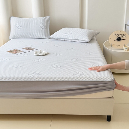 91家纺网 家纺一手货源 找家纺 （总）999家纺 2025新款冰块熊豆豆凉席床笠款