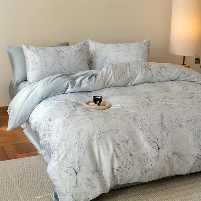 91家纺网 家纺一手货源 找家纺 沐晴家纺 2025春夏新款纯色数码印花60兰精天丝四件套 叶影-蓝