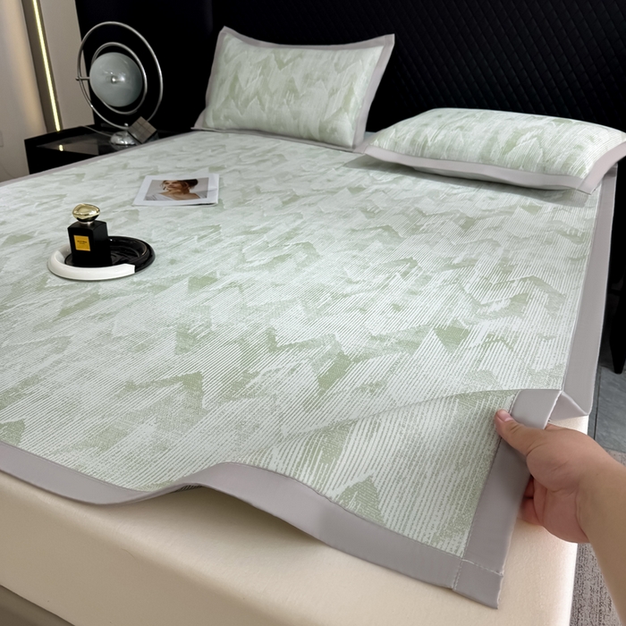 91家纺网 家纺一手货源 找家纺 小萌虎 小萌虎 2025新款PE高分子乙纶提花凉感凉席床席款床笠款 山溪-绿（床席款）