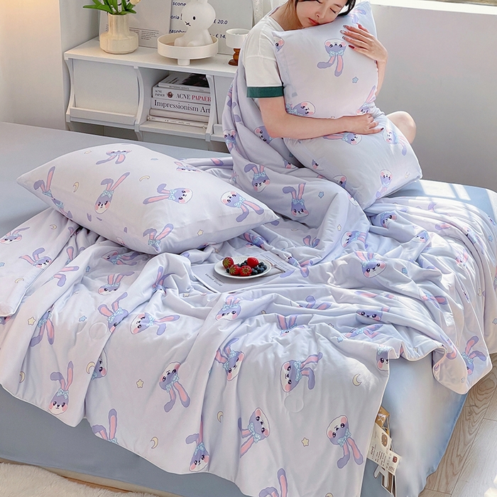 91家纺网 家纺一手货源 找家纺 简爱 2025新款A类针织棉大豆纤维夏被 紫紫兔