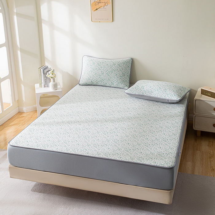 91家纺网 家纺一手货源 找家纺 鑫姿席业 2025新款A类凉感冰豆豆席 雅致床笠款-冰豆绿