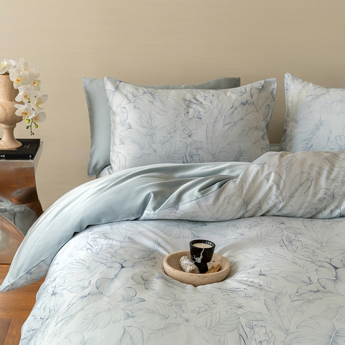 91家纺网 家纺一手货源 找家纺 沐晴家纺 2025春夏新款纯色数码印花60兰精天丝四件套 叶影-蓝