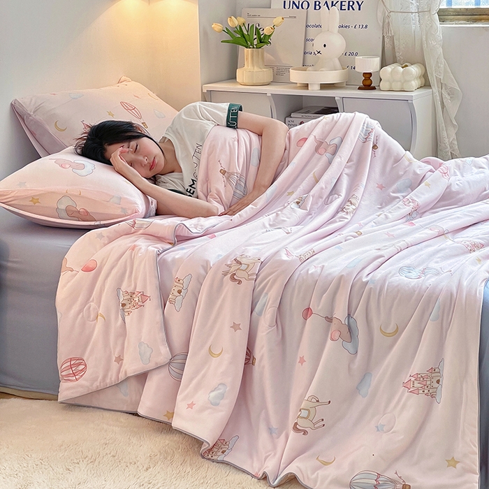 91家纺网 家纺一手货源 找家纺 简爱 2025新款A类针织棉大豆纤维夏被 布拉格