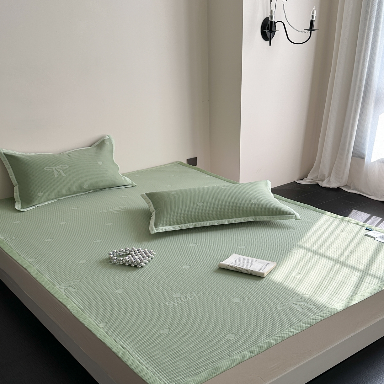 91家纺网 家纺一手货源 找家纺 2025新款夏季3D清凉感纯色凉豆豆系列凉席床笠 绿色