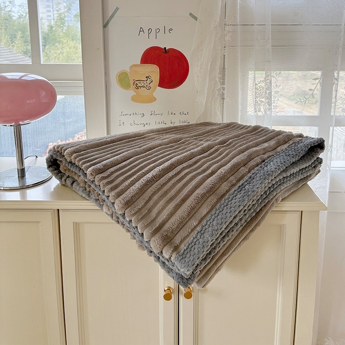 91家纺网 家纺一手货源 找家纺 潮邦创意家居2025新款云朵绒灰边舒绵云朵毯 灰边舒绵云朵毯-咖色