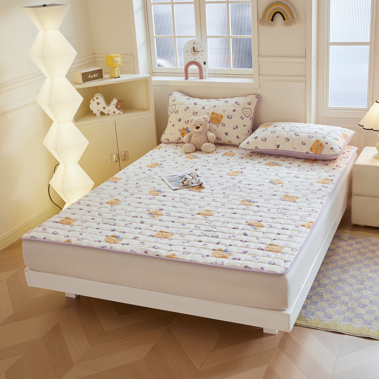 91家纺网 家纺一手货源 找家纺 魅图家纺 2025新款A类云朵棉抗菌棉花床护垫 爱心熊