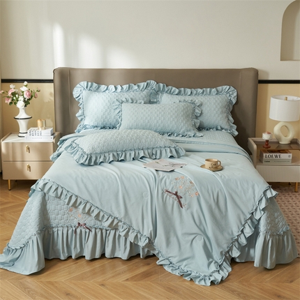 91家纺网 家纺一手货源 找家纺 恒爱家纺 2025新款A类情缘多功能床盖四件套 浅灰蓝
