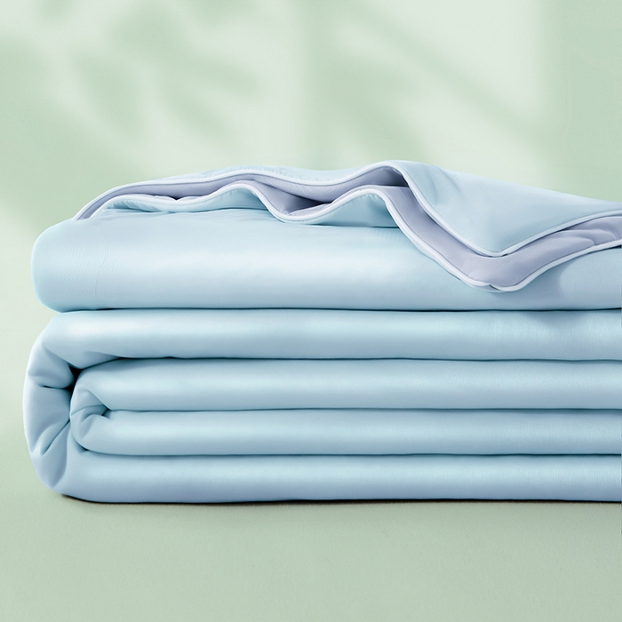 91家纺网 家纺一手货源 找家纺 迪乐妮 2025新款云母凉感夏凉被 天空蓝