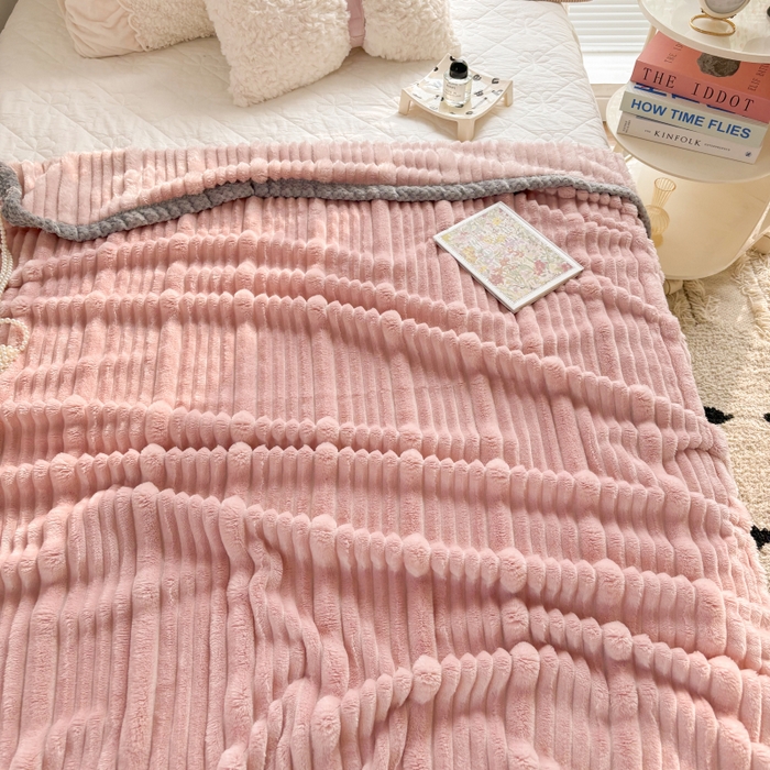 91家纺网 家纺一手货源 找家纺 潮邦创意家居2025新款云朵绒灰边舒绵云朵毯 灰边舒绵云朵毯-粉色