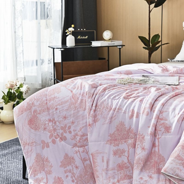 91家纺网 家纺一手货源 找家纺 佳居缘 2025新款A类冰氨双面数码印花凉感夏被 繁花-粉