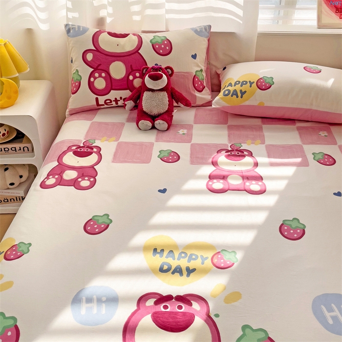 91家纺网 家纺一手货源 找家纺 名兮家居 2025新款全棉纯棉经典小版奥特曼三丽鸥床单【含防伪标】 宝宝草莓熊