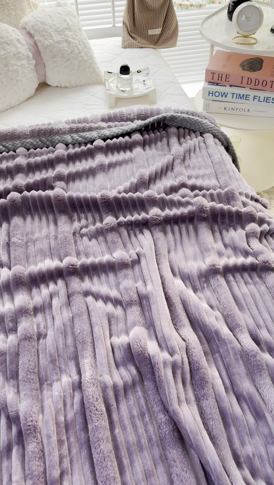 91家纺网 家纺一手货源 找家纺 潮邦创意家居2025新款云朵绒灰边舒绵云朵毯 灰边舒绵云朵毯-紫色