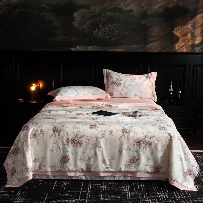 91家纺网 家纺一手货源 找家纺 佳居缘 2025新款天丝数码印花夏被四件套 陌言盛夏