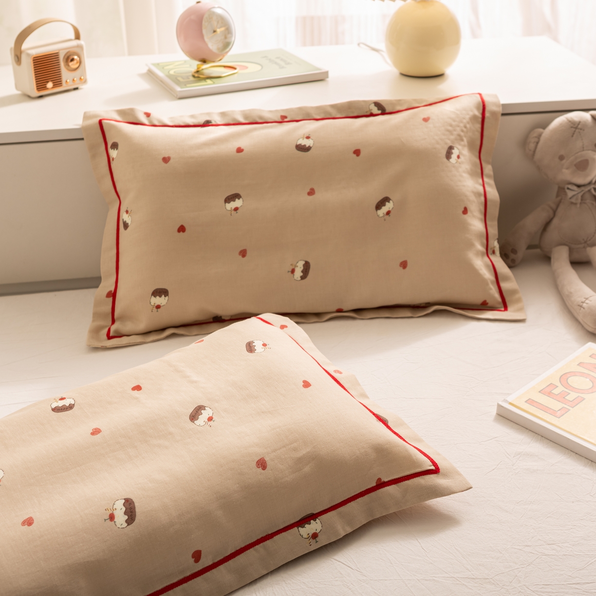 91家纺网 家纺一手货源 找家纺 萌番宝 2025新款A类全棉纯棉水洗双层纱卡通儿童单枕套信封枕单枕套 枕套单件 小蛋糕