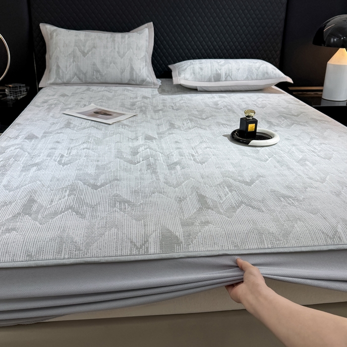 91家纺网 家纺一手货源 找家纺 小萌虎 小萌虎 2025新款PE高分子乙纶提花凉感凉席床席款床笠款 山溪-灰（床笠款）