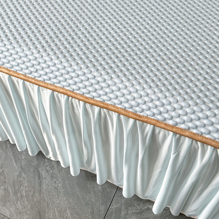 91家纺网 家纺一手货源 找家纺 爱洛家纺 2025新款凉感丝豆豆四件套床裙席 浅天蓝~豆豆