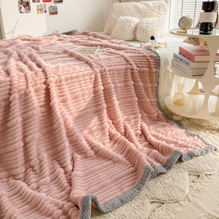 91家纺网 家纺一手货源 找家纺 潮邦创意家居2025新款云朵绒灰边舒绵云朵毯 灰边舒绵云朵毯-粉色