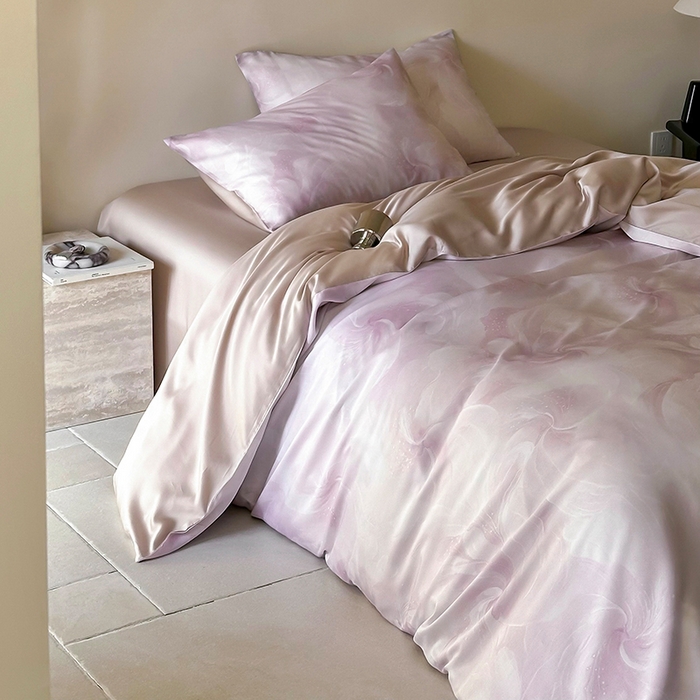 91家纺网 家纺一手货源 找家纺 沐晴家纺 2025春夏新款纯色数码印花60兰精天丝四件套 莫斯-紫