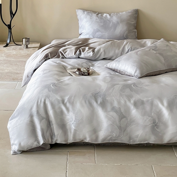 91家纺网 家纺一手货源 找家纺 沐晴家纺 2025春夏新款纯色数码印花60兰精天丝四件套 莫斯-灰