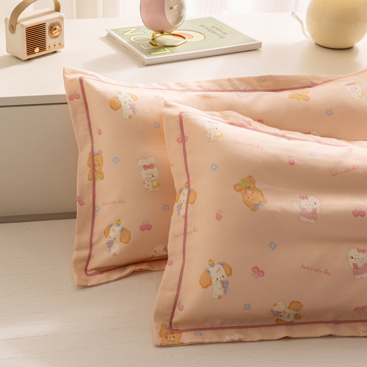 91家纺网 家纺一手货源 找家纺 萌番宝 2025新款A类全棉纯棉水洗双层纱卡通儿童单枕套信封枕单枕套 枕套单件 兔小熊