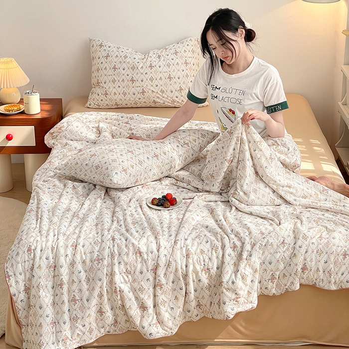 91家纺网 家纺一手货源 找家纺 简爱 2025新款A类针织棉大豆纤维夏被 塞纳花园