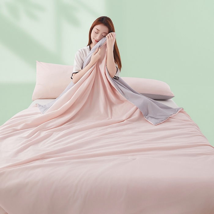 91家纺网 家纺一手货源 找家纺 迪乐妮 2025新款云母凉感夏凉被 奶茶粉